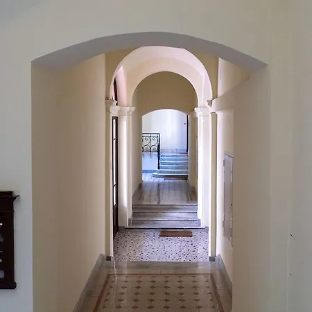 Rossovino A Roma